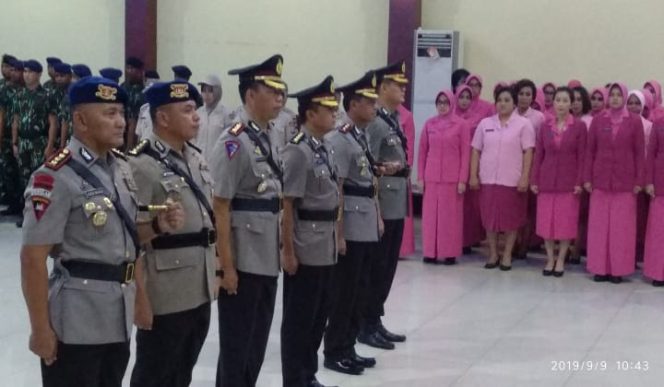 					Sertijab jajaran Polda Sulsel di Aula Paramarta SPN Batua Jalan Urip Sumoharjo, Makassar, Sulsel. (BERITA.NEWS/Abdul Kadir). 