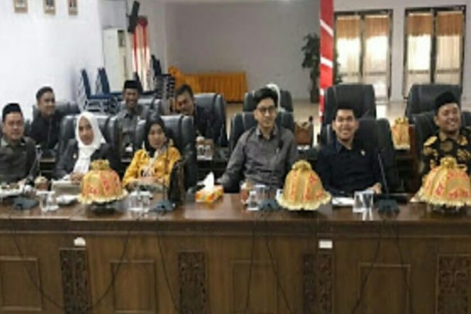 					Tok!! Pimpinan Sementara DPRD Bantaeng Tetapkan 5 Fraksi