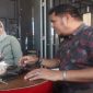 HAM Juharta bersama Hj. Hilmi diskusi bersama di cafe bilangan Jalan Lanto Dg Pasewang. (BERITA.NEWS/IL).