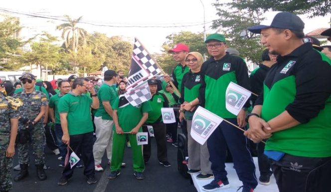 					Jalan Sehat Milad KAHMI ke 53. (BERITA.NEWS/Andi Khaerul). 