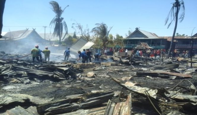					Suasana kebakaran yang rata dengan tanah. (BERITA.NEWS/Muh Ilham). 