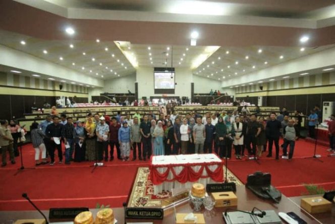 					Gladi Pelantikan Anggota DPRD Sulsel Periode 2019-2024.