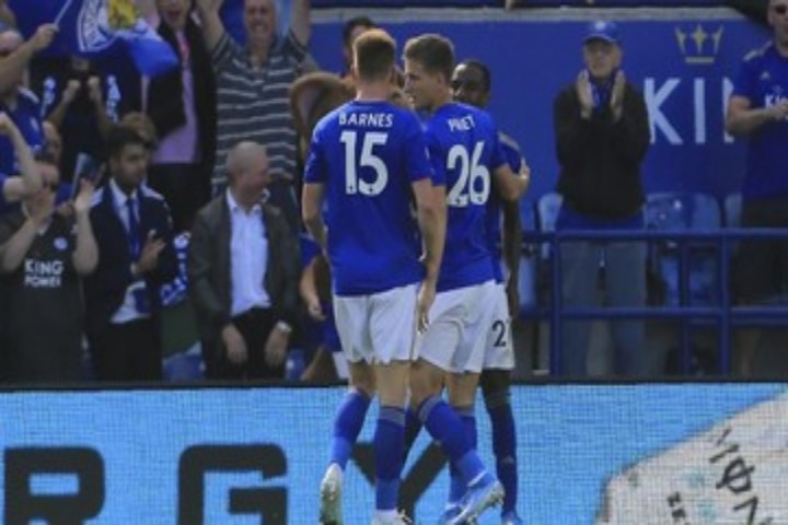 Leicester City kalahkan Tottenham Hotspur 2-1 di Liga Inggris. (AP Photo/Leila Coker)