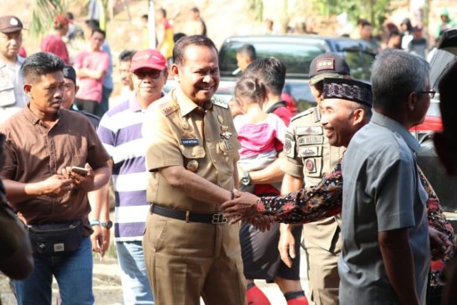 					Basmin Mattayang Sarankan Pemdes Binturu Benahi Sapras Olahraga