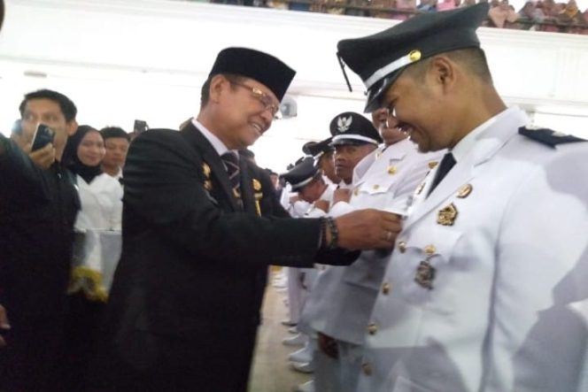 					63 Kades Dilantik, Begini Pesan Bupati Luwu Basmin Mattayang