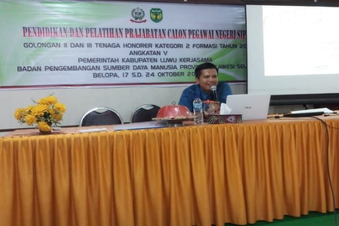 					Ahkam Basmin Bawakan Materi Manajemen ASN pada Penutupan Prajabatan