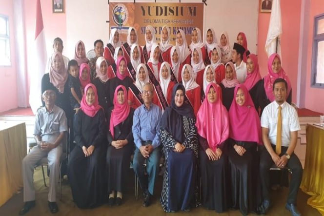 					Ketua PKK Luwu Hadiri Program Studi D3 Kebidanan STIKES Datu Kamanre