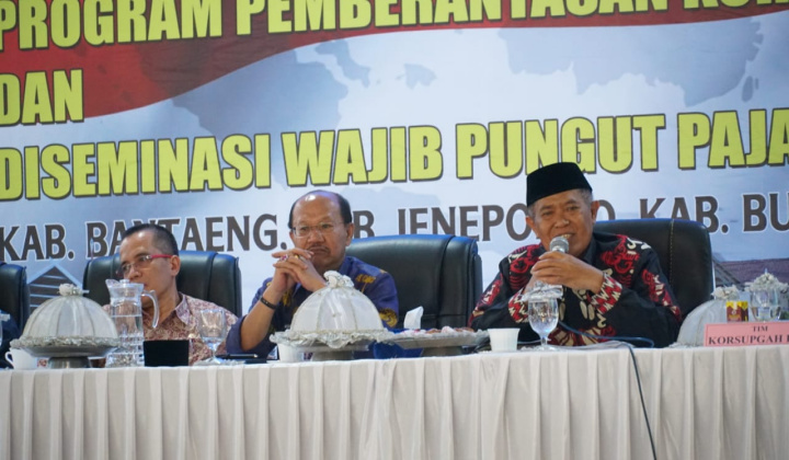 Bupati Bulukumba (pake peci) saat sambutan acara menev dibkabupaten Bantaeng. (BERITA.NEWS/IL).