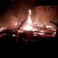 Rumah Milik Nawi (68) hangus terbakar rata dengan tanah. (BERITA.NEWS/IL).