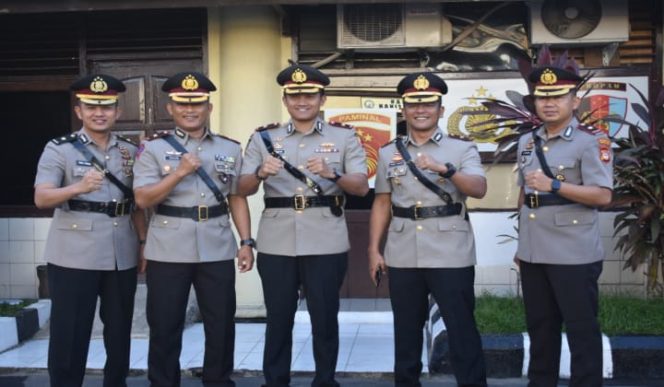 					Usai Sertijab pejabat lama dan baru foto bersama. (BERITA.NEWS). 