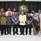 Kunjungan DPRD Kabupaten Sinjai Provinsi Sulawesi Selatan ke Kabupaten Gowa disambut langsung Sekda Gowa, Muchlis bersama jajaran. (BERITA.NEWS/Putri).