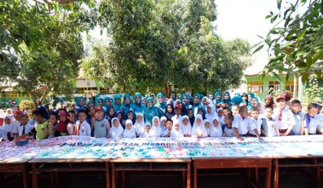 					Hari Cuci Tangan Sedunia, Priska Adnan Peragakan Dihadapan Anak-anak