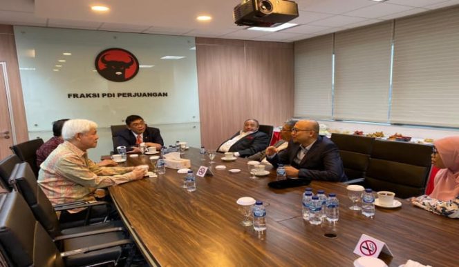 					Perkuat Soliditas Parlemen, PKS Taaruf ke PDIP