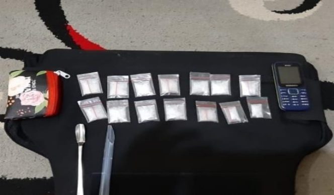 					Barang Bukti 14 saset sabu yang di amankan sat narkoba polres Parepare.(BERITA.NEWS/Wahyu Adi Saputra). 