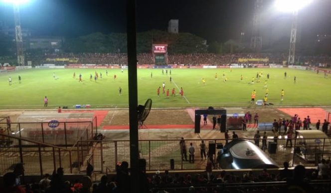					Persija Imbangi Tuan Rumah PSM di Babak Pertama