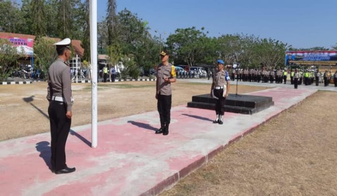 					Kapolres Jeneponto AKBP Ferdiansyah pimpin Apel Gelar Pasukan Operasi Zebra 2019. (BERITA.NEWS/Muh Ilham). 