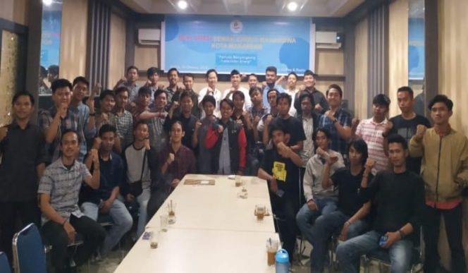 					DEM Makassar menggelar deklarasi 