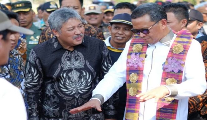 					Gubernur Sulsel Hadiri Panen Raya di kabupaten Pinrang. (BERITA.NEWS/Zakaria). 