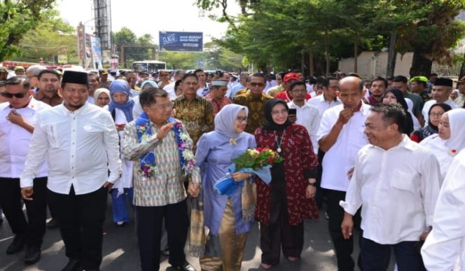 					Gubernur Sulsel Nurdin Abdullah dan Mantan Wakil Presiden (Wapres) Jusuf Kalla. (BERITA.NEWS/Andi Khaerul). 