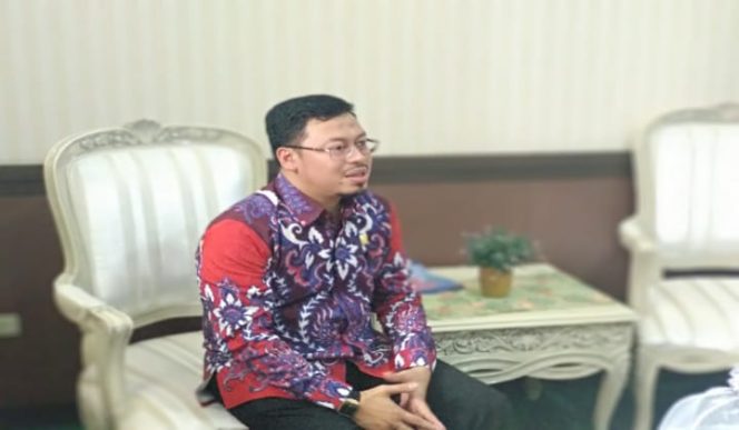 					Anggota DPRD Sulsel Terancam Tak Dapat Gaji Selama 6 Bulan, Ini Alasannya