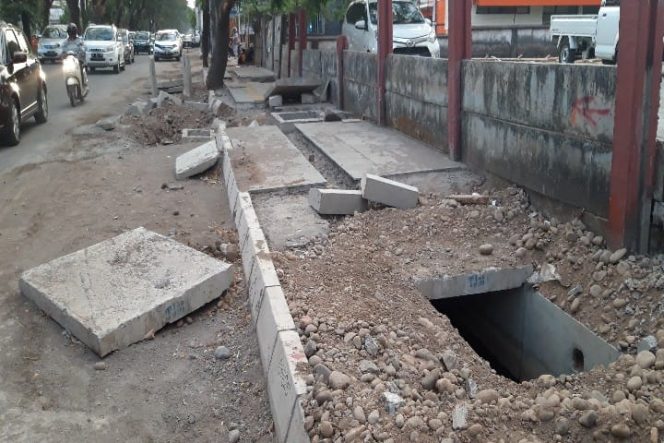 					Kejati Diminta Awasi Proyek PT Riskyah Jalan Hertasning Rp19,5 M, Diduga Asal Jadi?