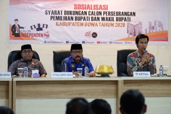 					Wabup Gowa, Abd Rauf Malaganni didampingi Ketua KPU Gowa Muchtar Muis (Kanan) dan Ketua DPRD Gowa, Raffiuddin (kiri). (BERITA.NEWS/Putri). 