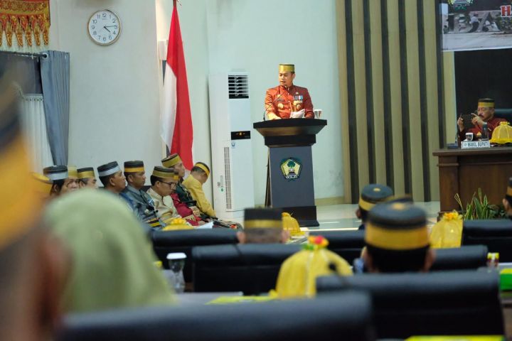 Bupati Gowa, Adnan Purichta Ichsan saat menyampaikan orasinya jelang puncak peringatan Hari Jadi Gowa. (BERITA.NEWS/Putri).