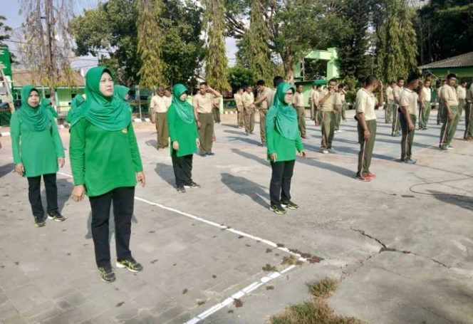 					Senam Poco-poco Makin Akrab dengan Personil Kodim dan Persit Kodim 1411 Bulukumba