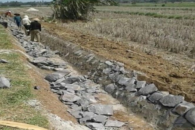 					Diduga Bagi-bagi Fee Proyek P3A Kementerian PUPR 2019 di Luwu, Kelompok Tani Ancam Polisikan