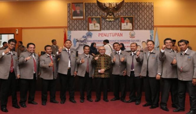 					Wakil Bupati Bantaeng bersama peserta Latpim III. (BERITA.NEWS/Saharuddin). 