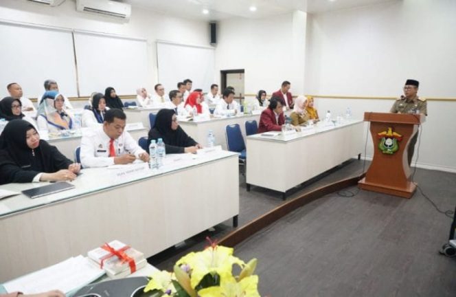 					Sekda Gowa, Muchlis saat menghadiri Pendidikan dan Pelatihan PPD RPJMD di Gedung P2KP Lantai 2 Universitas Hasanuddin Makassar. (BERITA.NEWS/Putri). 