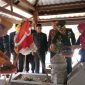 Prosesi penaburan bunga di TMP Polongbangkeng Kabupaten Takalar. (BERITA.NEWS/Sahabuddin Jaya).