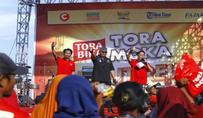 					Penjabat Wali Kota Makassar, Iqbal Suhaeb saat menghadiri “ngopi bareng” di Anjungan Pantai Losari. (BERITA.NEWS/Ratih Sardianti Rosi). 