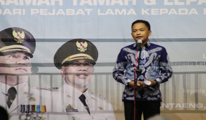 Bupati Bantaeng Ilham Azikin saat memberikan sambutan dalam acara lepas sambut 3 unsur Muspida Bantaeng. (BERITA.NEWS/Saharuddin).