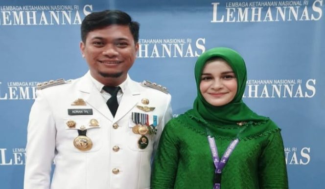 					Bupati Gowa, Adnan Purichta Ichsan bersama Ketua Tim Penggerak PKK Gowa, Priska Paramita Adnan. (BERITA.NEWS/Putri). 