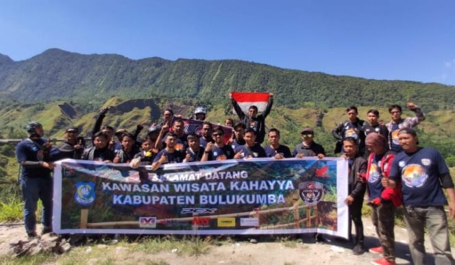 					Foto bersama Wabup Bulukumba Tommy Satria Yulianto bersama Corporate Communication Astra Motor Makassar. (BERITA.NEWS/IL). 