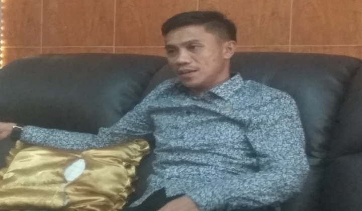 Ketua DPRD Bantaeng Hamsyah Ahmad saat ditemui di ruang kerjanya. (BERITA.NEWS/Saharuddin).