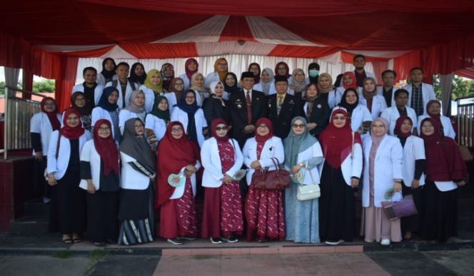 					Dinas Kesehatan menerima 17 dokter yang mengikuti Program Internship Dokter Indonesia. (BERITA.NEWS/IL).  