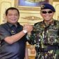 Plt Kepala Biro Umum dan Perlengkapan Setda Sulsel Idham Kadir bersama Gubernur Sulsel Nurdin Abdullah. (BERITA.NEWS/Andi Khaerul).