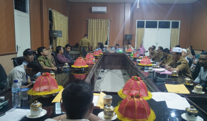 Suasana rapat dengar pendapat di ruang rapat Komisi I DPRD Kabupaten Jeneponto. (BERITA.NEWS/Muh Ilham).