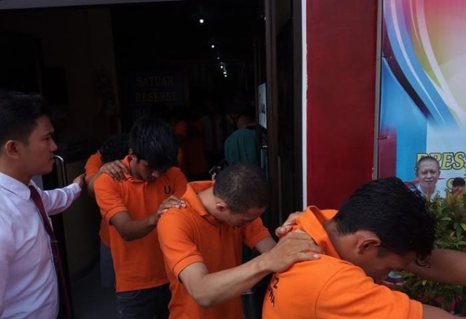 					Ppelaku penyalahgunaan narkotika jenis sabu berhasil diringkus Polres Gowa (Putri/BERITA.NEWS)