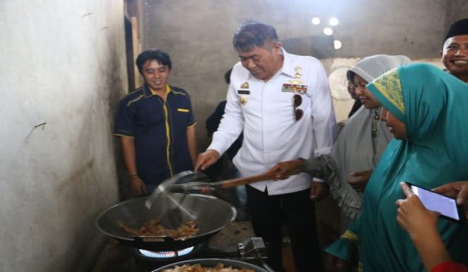 					Olah Air Aren jadi Tuak Manis, Karang Taruna Sopa Diapresiasi Bupati Bulukumba