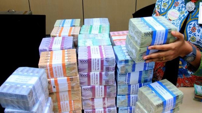 					Rupiah Melemah 45 Poin pada Akhir Pekan