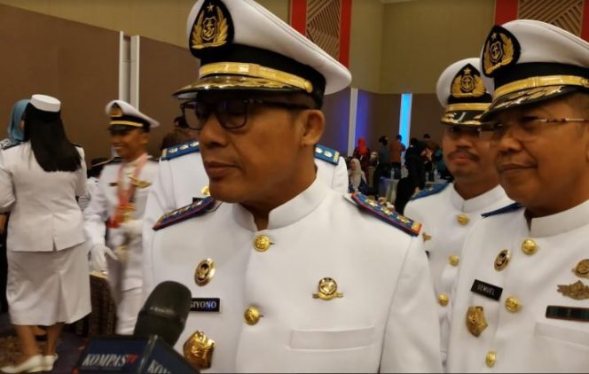					Direktur Poltekpel Barombong Makassar Capt. Sugiyono.