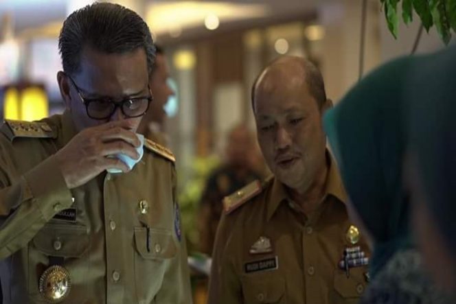 					Pujian Gubernur Sulsel  saat Menikmati Produk Banua Coffee Luwu
