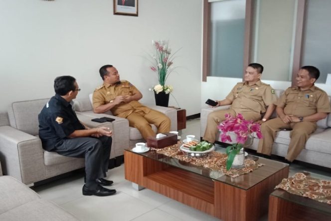 					Wabup SBj Hadiri Pembahasan Tindak Lanjut Rekomendasi BPK di Makassar