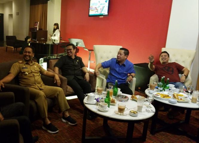 Pertemuan Devo Khadafi dengan RMS dan AIA di Hotel Claro Makassar. (BERITA.NEWS/Andi Khaerul).