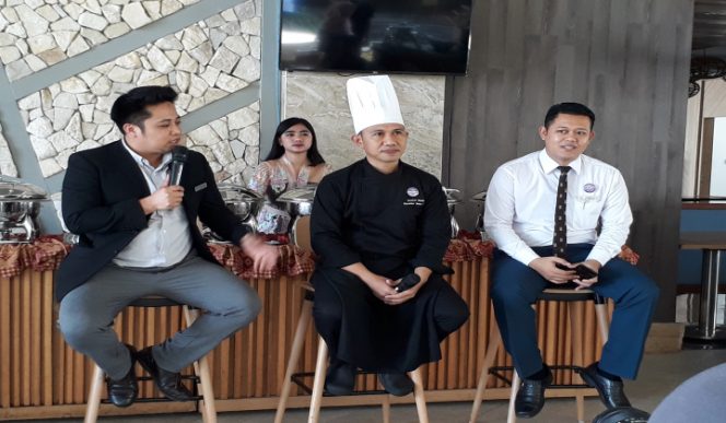 					Konferensi pers parade makanan nusantara Hotel The Rinra Makassar. (BERITA.NEWS/Ratih Sardianti Rosi). 