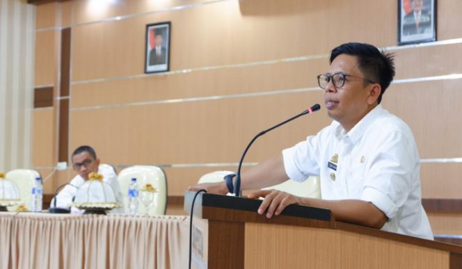 					Wakil Bupati Bulukumba diatas mimbar memberikan sambutan. (BERITA.NEWS/IL). ﻿