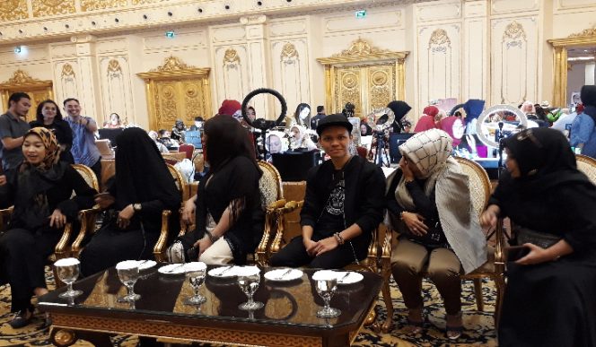 					IBEX Make Up Competition 2019 di Myko Hotel. (BERITA.NEWS/Ratih Sardianti Rosi). 